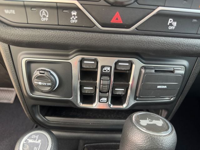 2025 Jeep Wrangler 4-Door Sport S - Photo 32