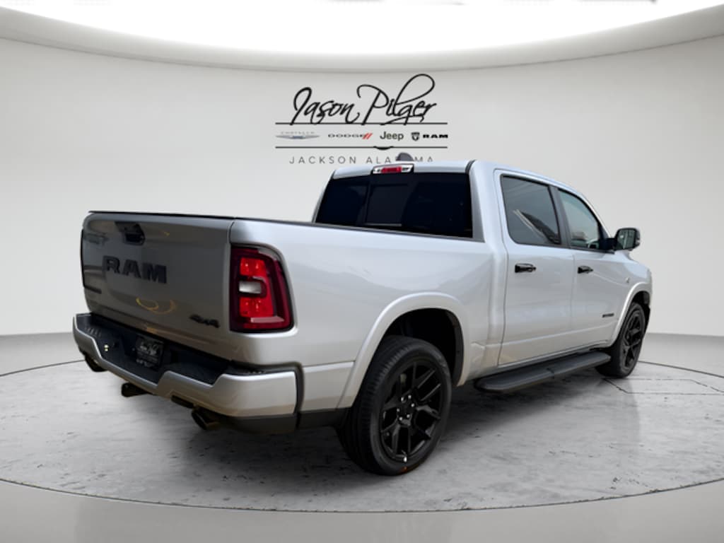 New 2026 Ram 1500 LARAMIE CREW CAB 4X4 5'7 BOX Pickup