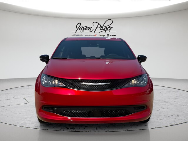 2026 Chrysler Voyager LX - Photo 8