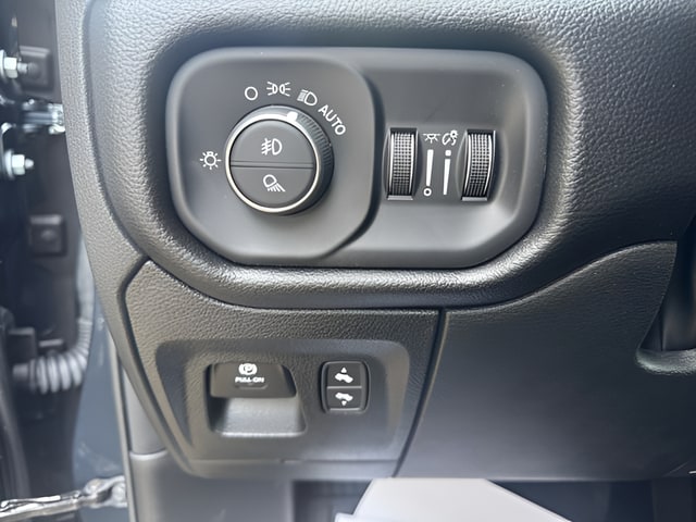 2026 RAM 1500 Laramie - Photo 21