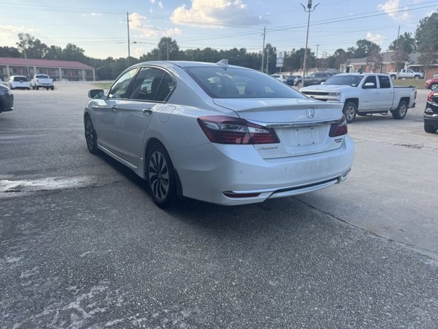 2017 Honda Accord Hybrid Touring photo 3