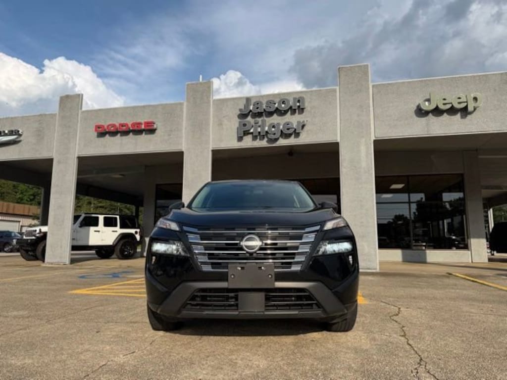 Used 2024 Nissan Rogue S SUV