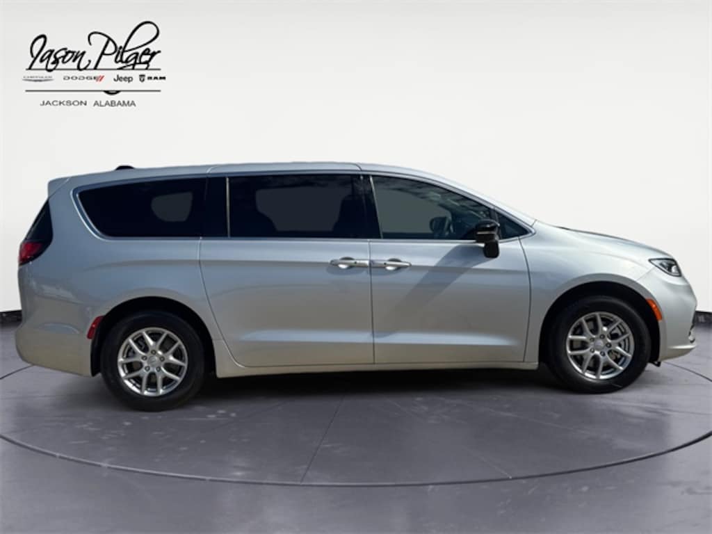 New 2026 Chrysler Pacifica SELECT Passenger Van