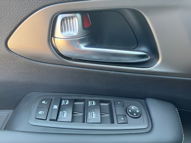 2026 Chrysler Voyager LX - Photo 24