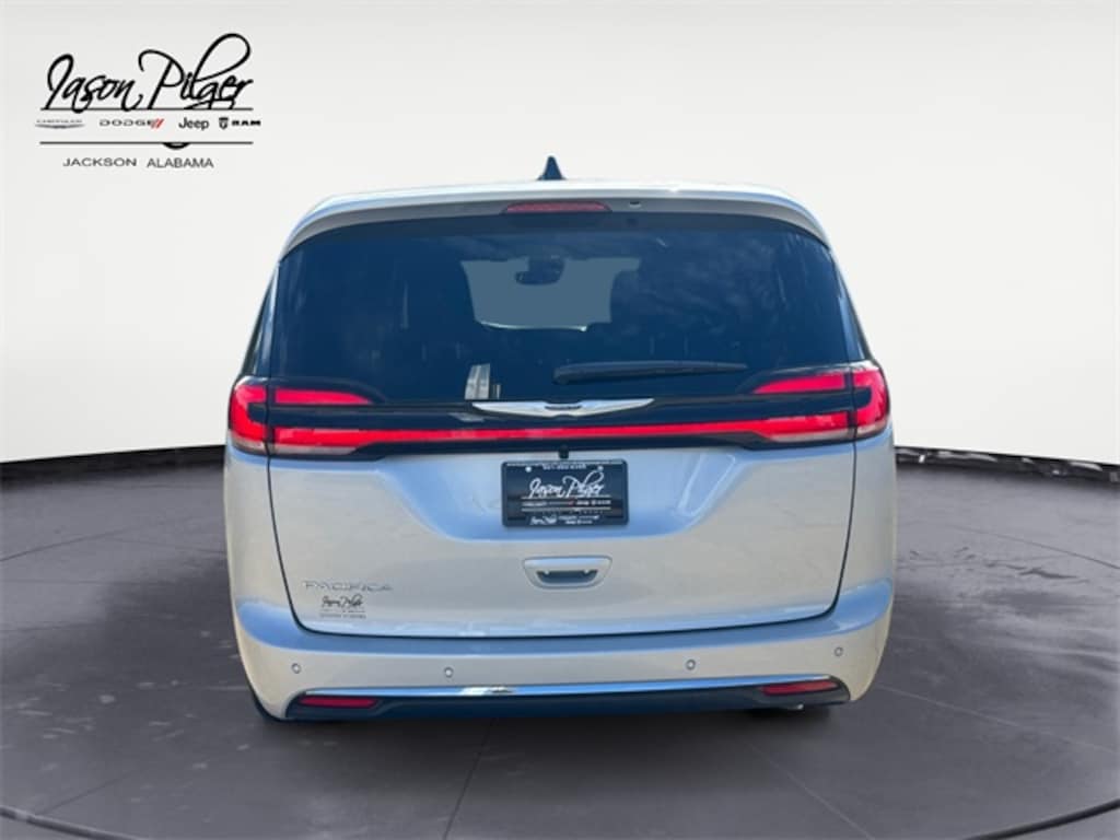 New 2026 Chrysler Pacifica SELECT Passenger Van