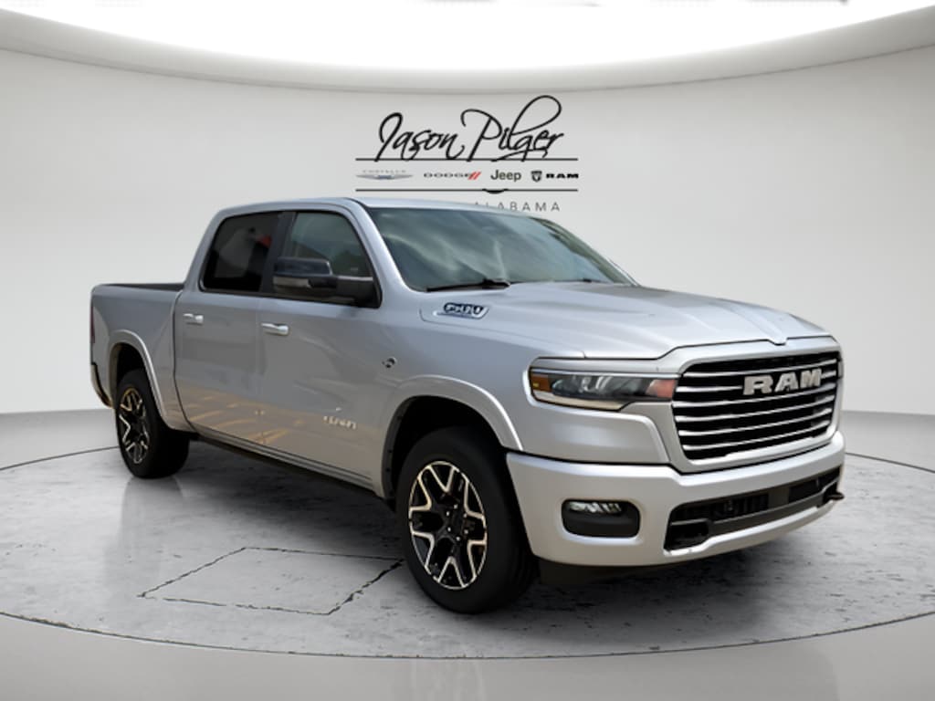 New 2026 Ram 1500 LARAMIE CREW CAB 4X4 5'7 BOX Pickup