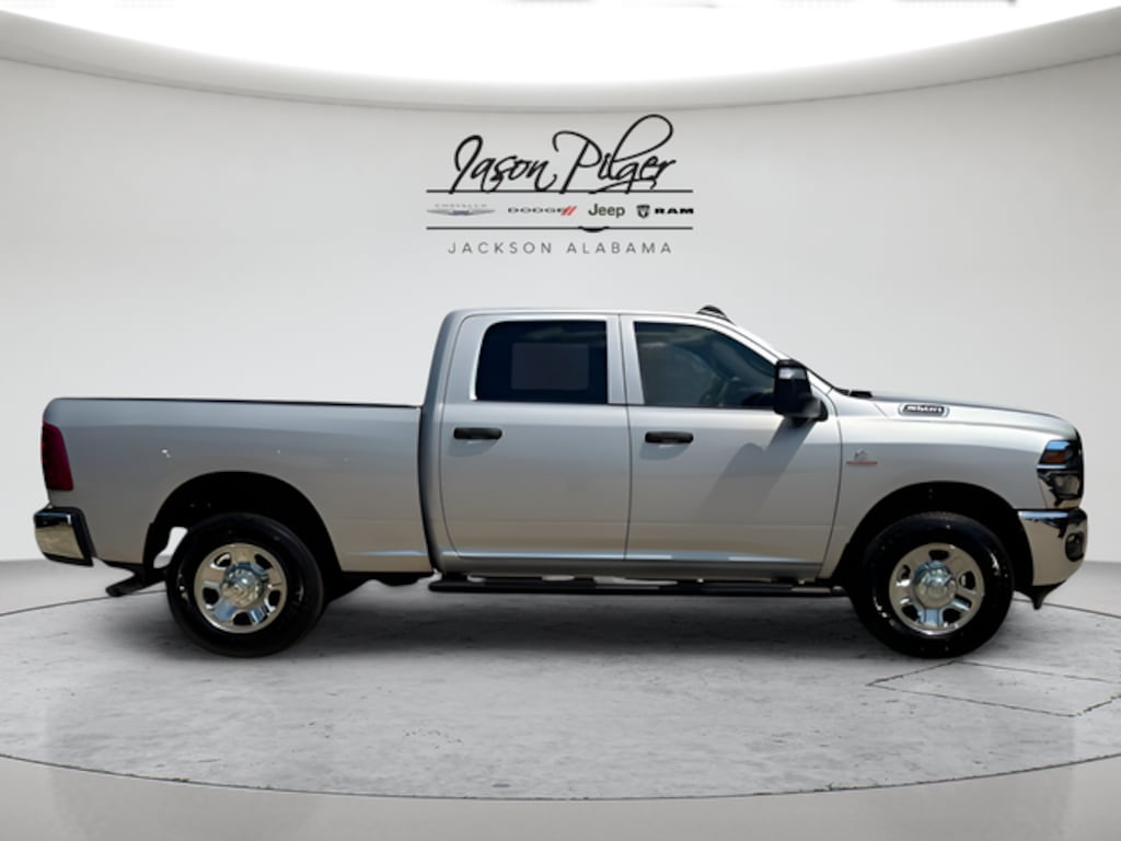 New 2026 Ram 2500 TRADESMAN CREW CAB 4X2 6'4 BOX Pickup