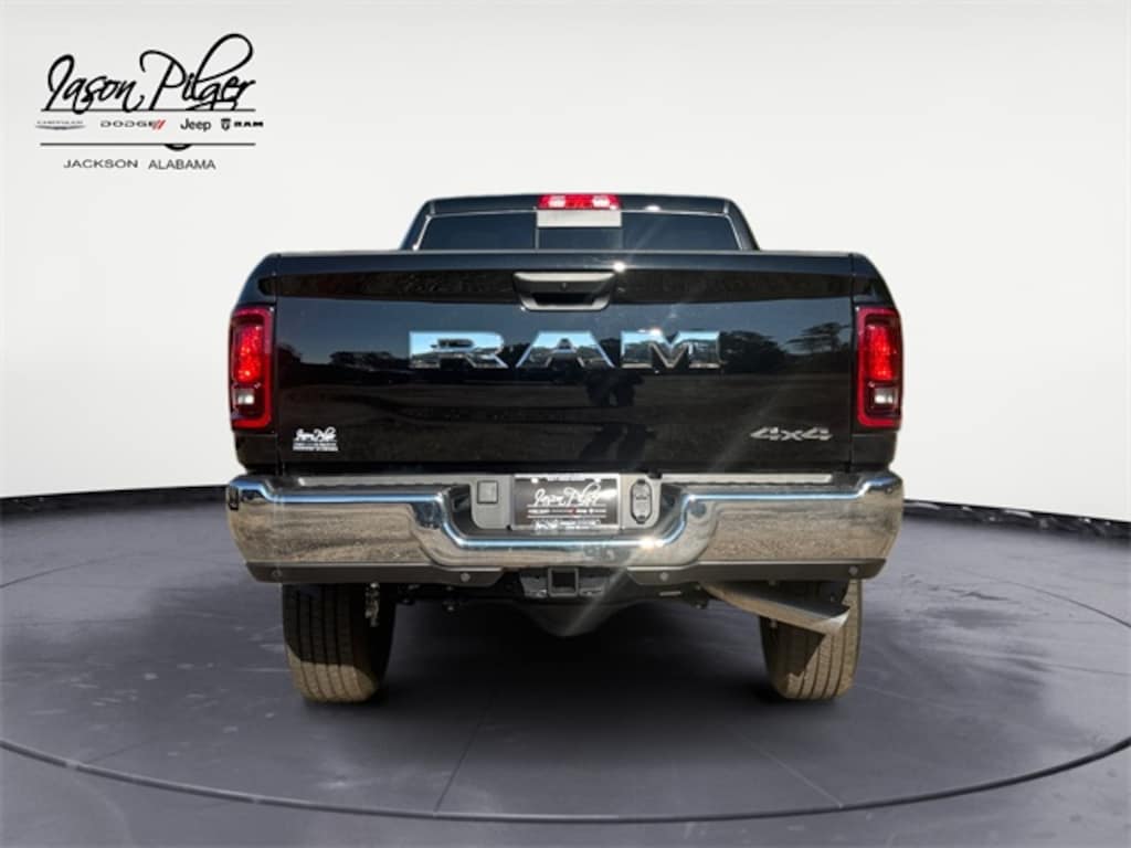 New 2026 Ram 2500 TRADESMAN CREW CAB 4X4 6'4 BOX Pickup