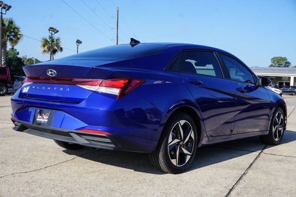 Used 2023 Hyundai Elantra SEL Sedan
