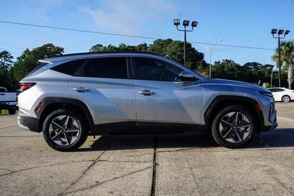 New 2026 Hyundai Tucson SEL FWD SUV