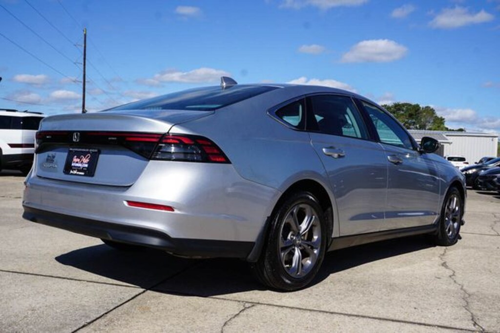 Used 2024 Honda Accord EX Sedan