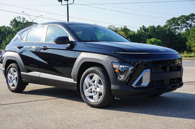 2026 Hyundai Kona SE photo 2
