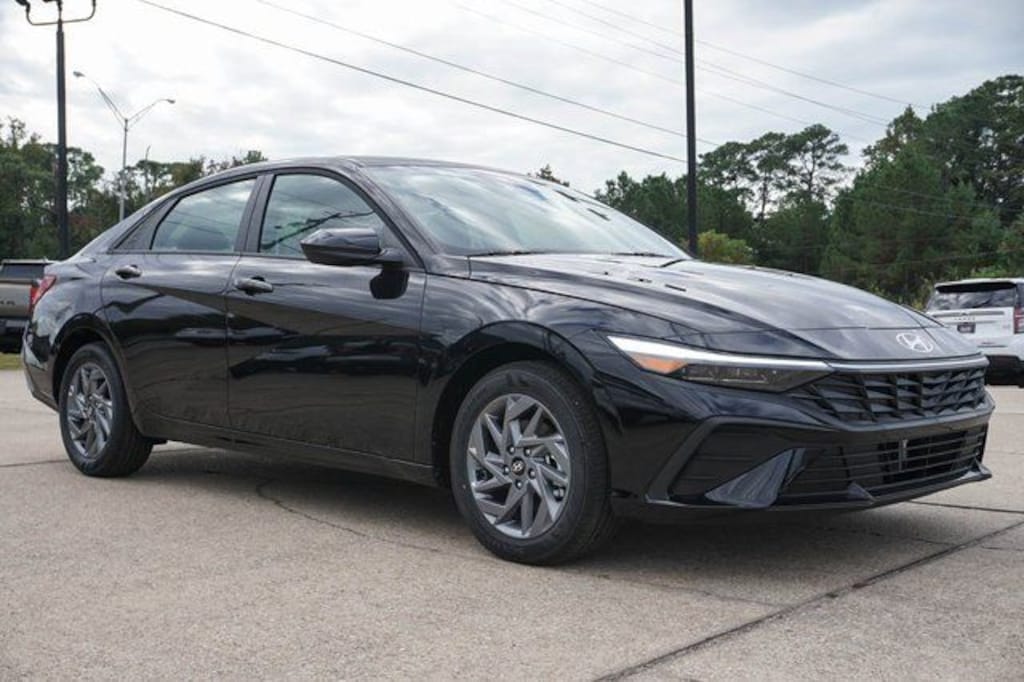 New 2026 Hyundai Elantra Hybrid Blue Sedan