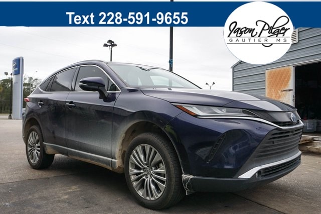 2023 Toyota Venza Limited's photo