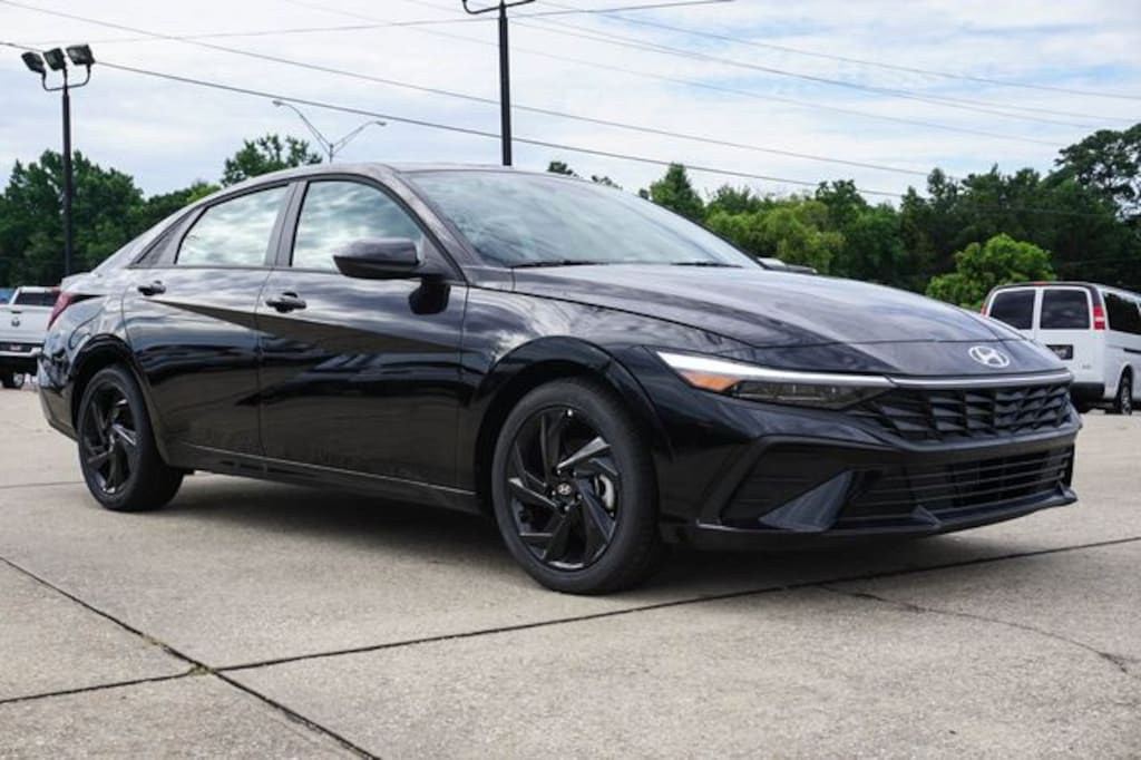 New 2026 Hyundai Elantra SEL Sport Sedan
