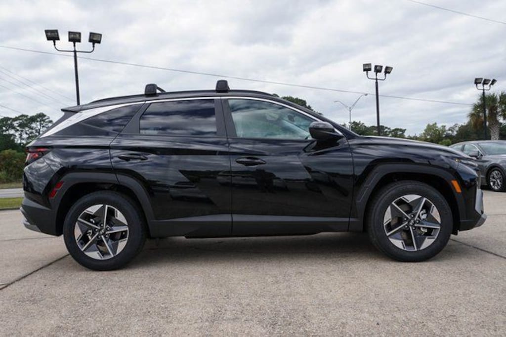 New 2026 Hyundai Tucson SEL FWD SUV