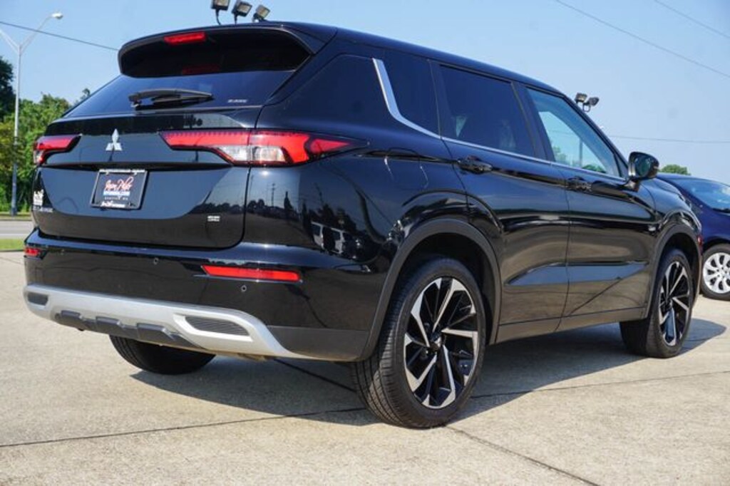 Used 2024 Mitsubishi Outlander SE SUV
