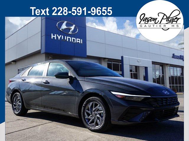 2026 Hyundai Elantra Blue's photo