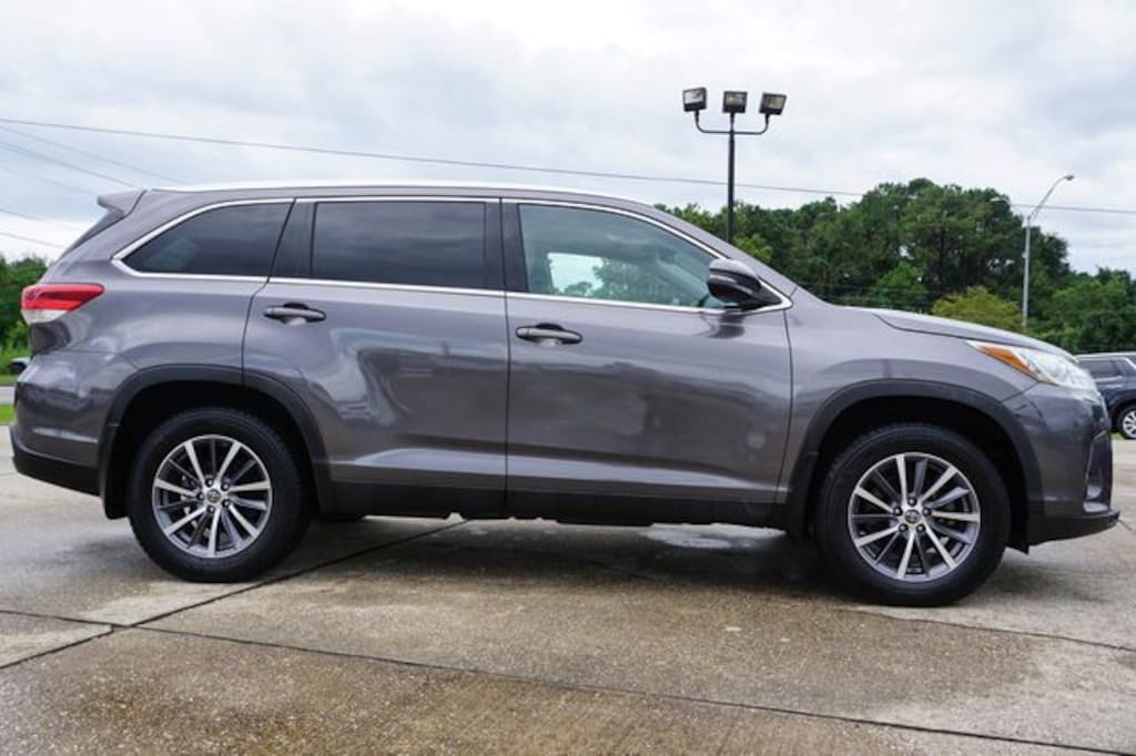 Used 2019 Toyota Highlander XLE SUV