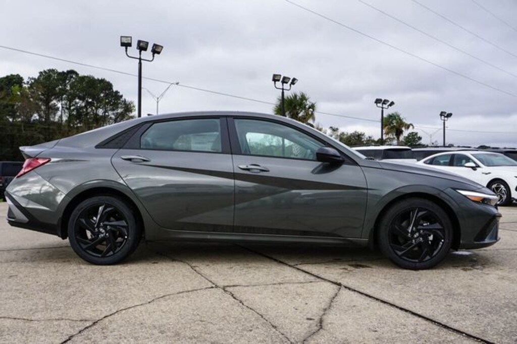 New 2026 Hyundai Elantra SEL Sport Sedan