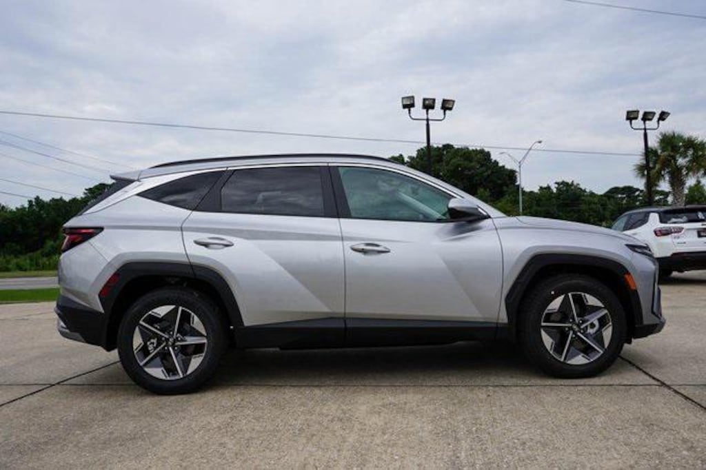 New 2026 Hyundai Tucson SEL FWD SUV