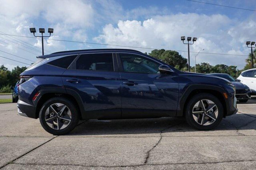 New 2026 Hyundai Tucson SEL Premium FWD SUV