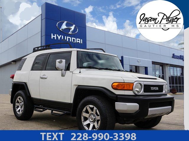 2014 Toyota FJ Cruiser Base