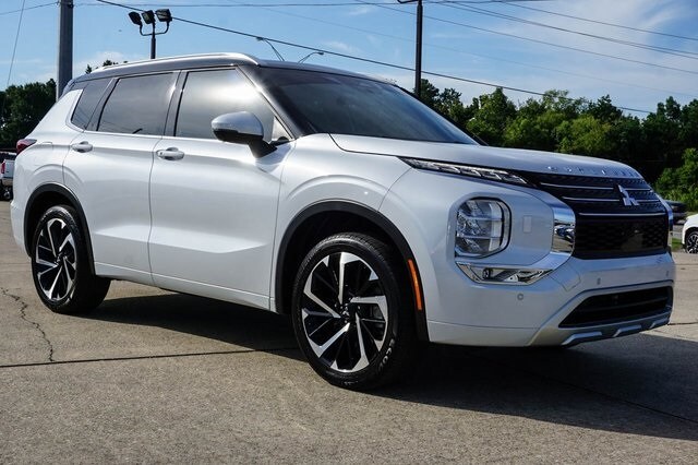 2023 Mitsubishi Outlander SEL 40th Anniversary Edition GT photo 2