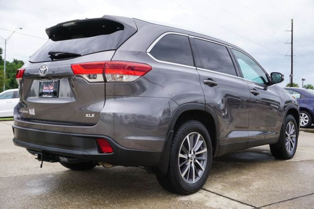 Used 2019 Toyota Highlander XLE SUV