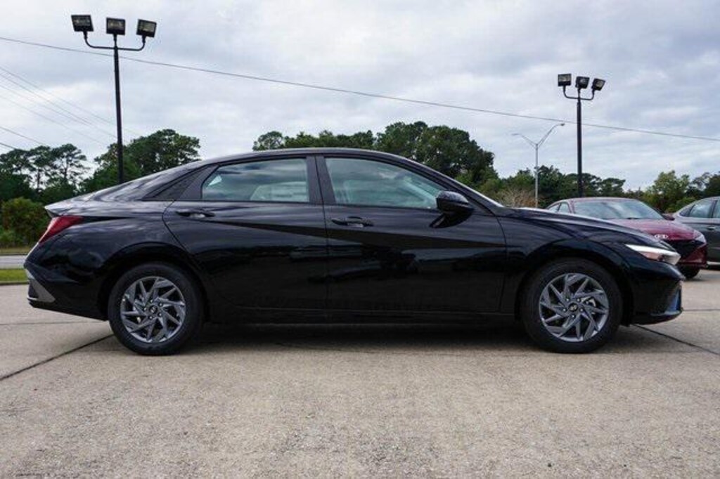 New 2026 Hyundai Elantra Hybrid Blue Sedan