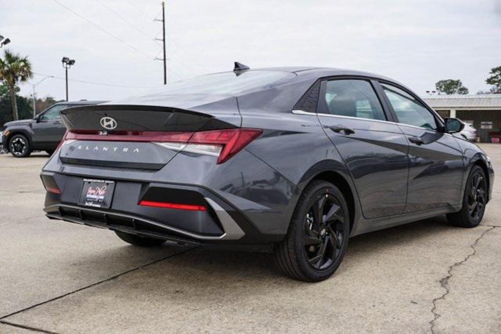 New 2026 Hyundai Elantra SEL Sport Premium Sedan