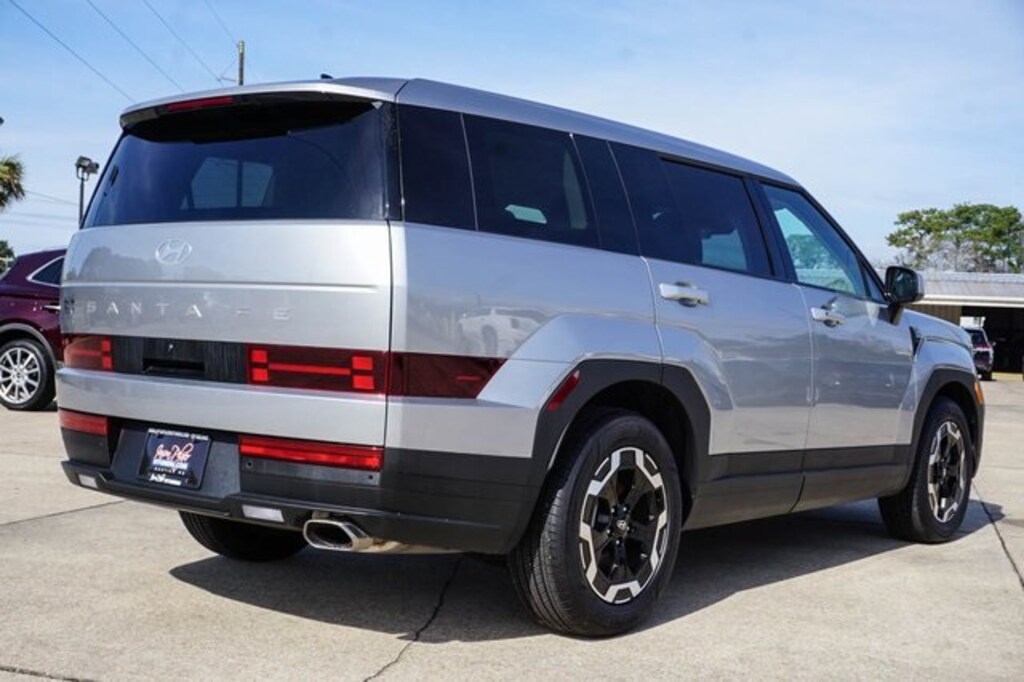 Used 2024 Hyundai Santa Fe SE SUV