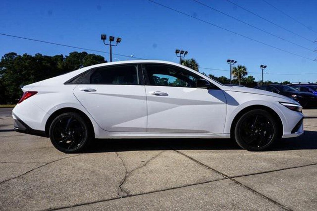 New 2026 Hyundai Elantra Hybrid SEL Sport Sedan