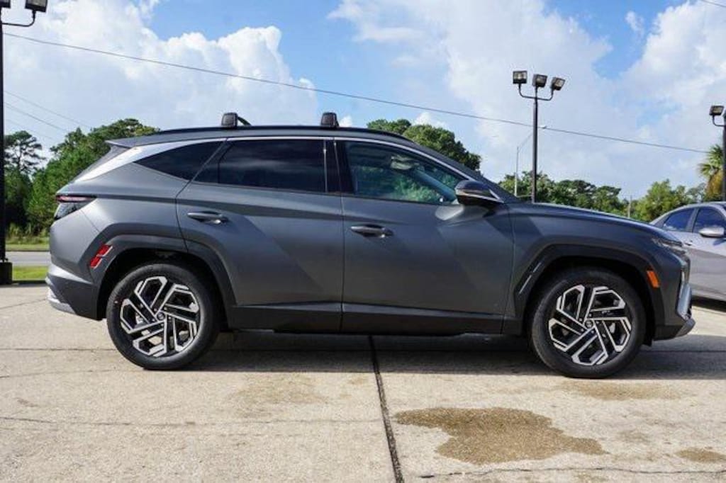 New 2026 Hyundai Tucson Limited FWD SUV