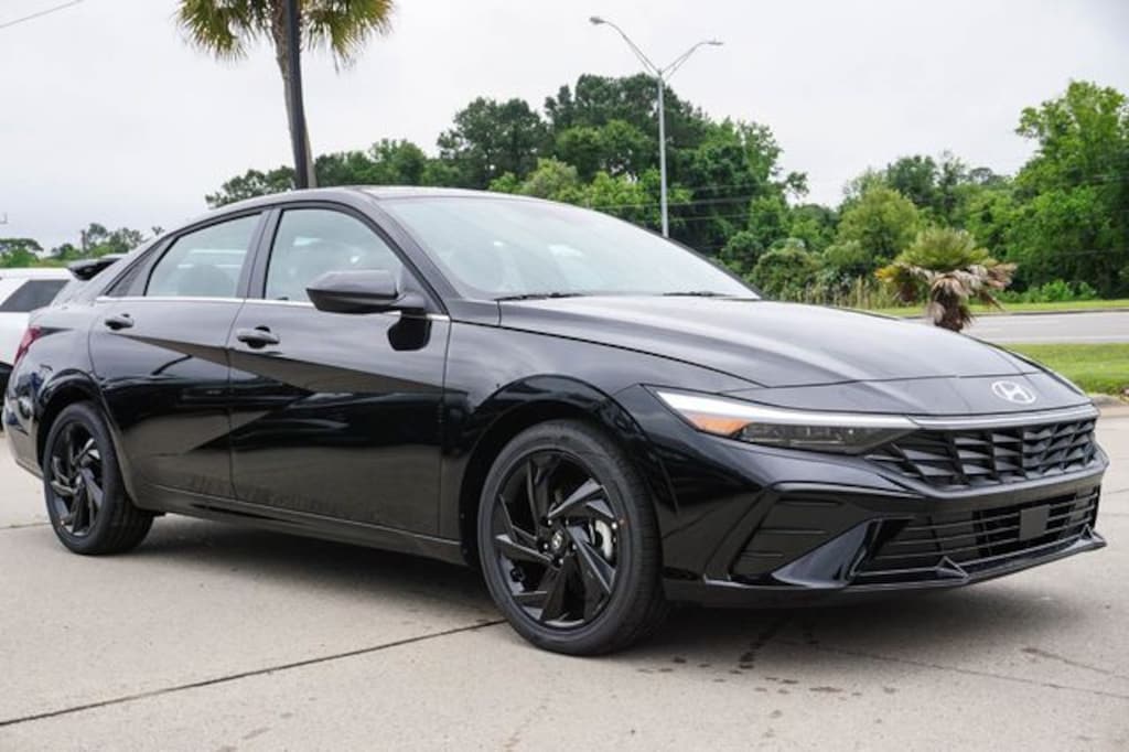 New 2026 Hyundai Elantra SEL Sport Premium Sedan