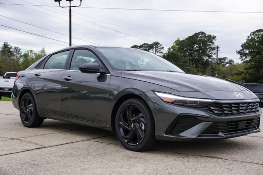 New 2026 Hyundai Elantra SEL Sport Premium Sedan
