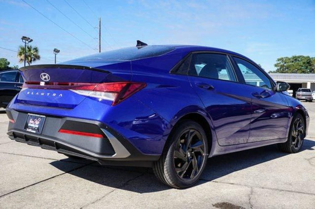 New 2026 Hyundai Elantra SEL Sport Sedan