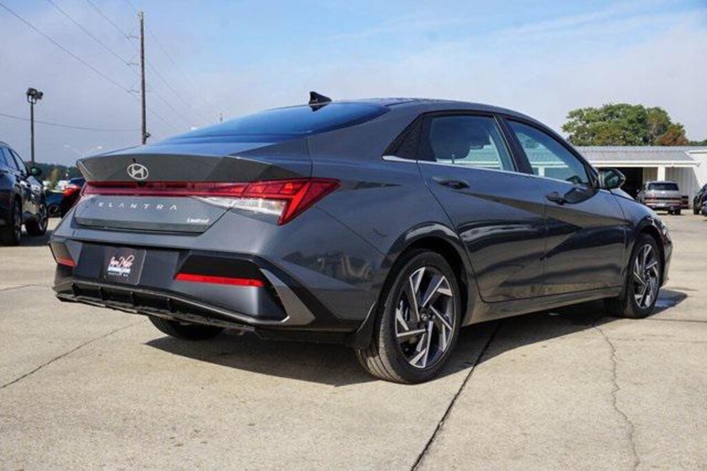 New 2026 Hyundai Elantra Limited Sedan
