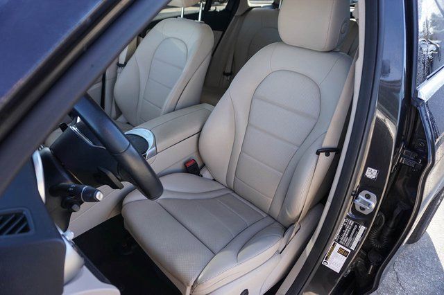 2022 Mercedes-Benz GLC GLC300 - Photo 15