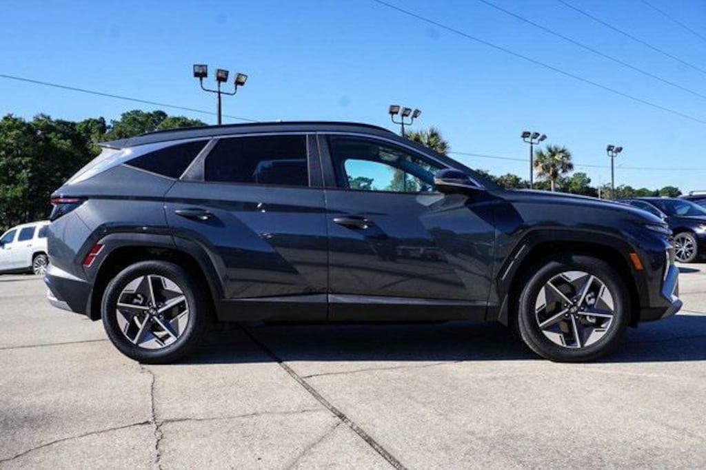 New 2026 Hyundai Tucson SEL Premium FWD SUV