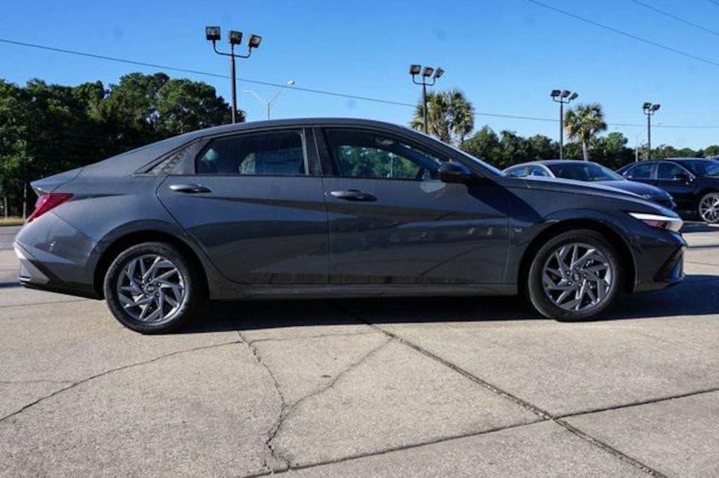 New 2026 Hyundai Elantra Hybrid Blue Sedan