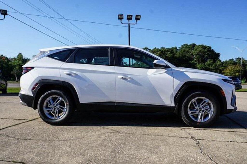 New 2026 Hyundai Tucson SE FWD SUV