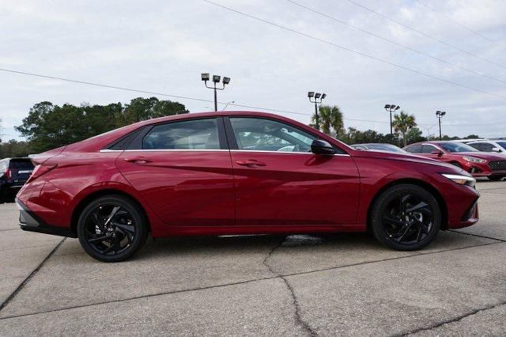 New 2026 Hyundai Elantra SEL Sport Premium Sedan