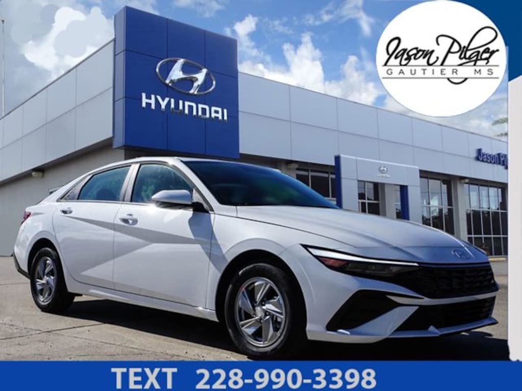 New 2026 Hyundai Elantra SE Sedan