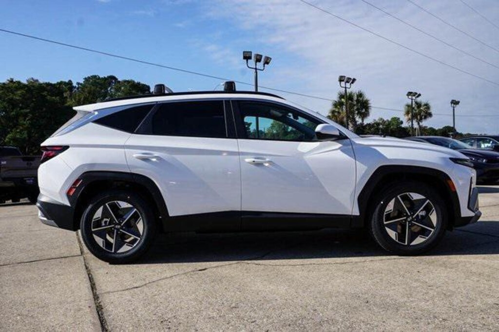 New 2026 Hyundai Tucson SEL FWD SUV