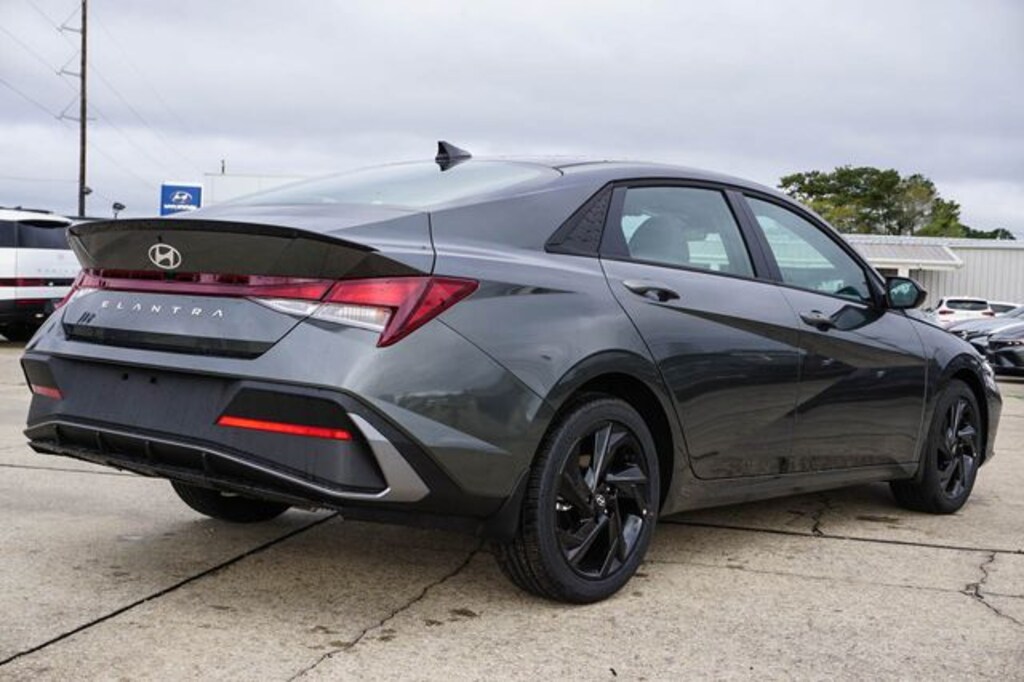 New 2026 Hyundai Elantra SEL Sport Sedan