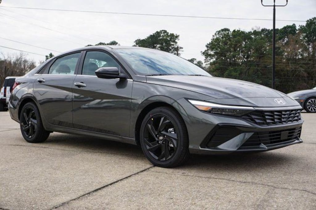 New 2026 Hyundai Elantra SEL Sport Premium Sedan