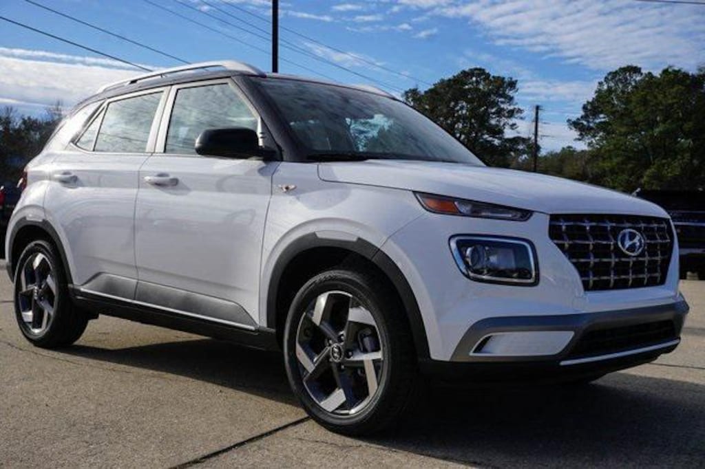 New 2026 Hyundai Venue SEL w/Two-Tone Roof SUV