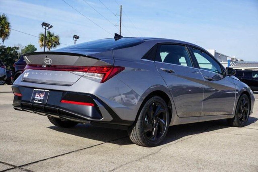 New 2026 Hyundai Elantra SEL Sport Premium Sedan