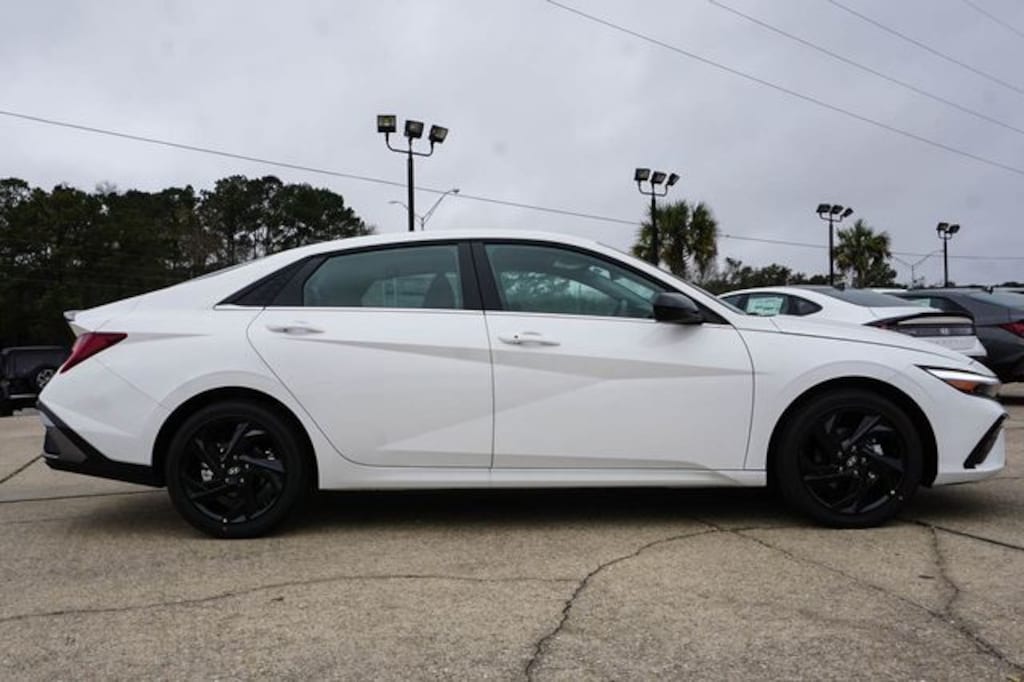 New 2026 Hyundai Elantra SEL Sport Premium Sedan